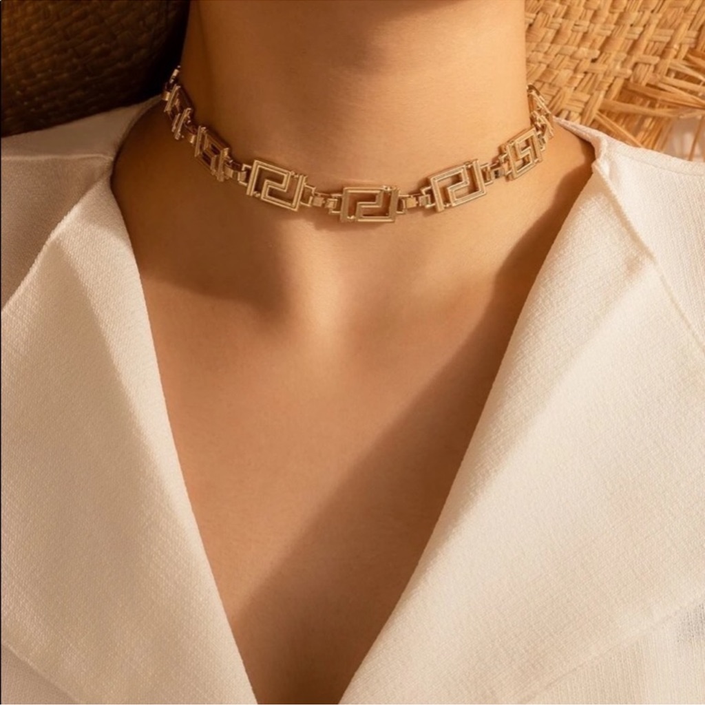 Lovely 80s Style Geographic Design Choker Necklace 14k Gold Plated 39$